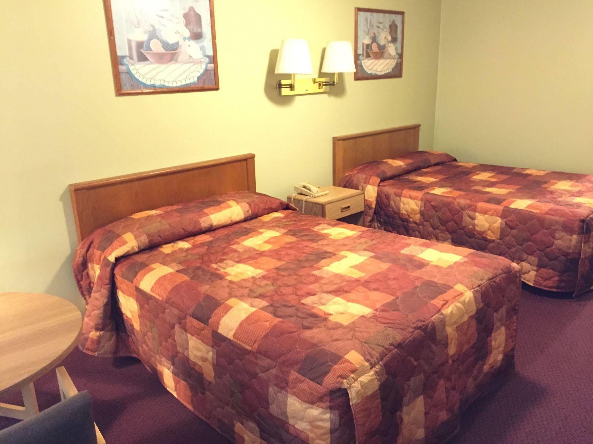 Sebring Inn Экстерьер фото